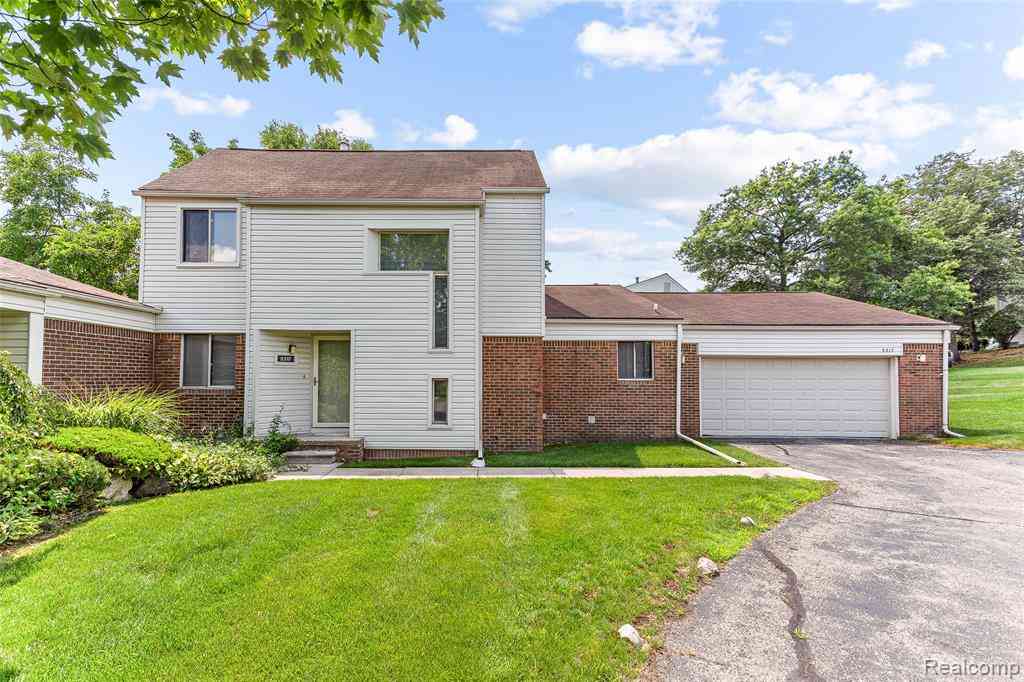 Condo For Rent - 5317 Fairway Lane <br/> West Bloomfield, MI 48323