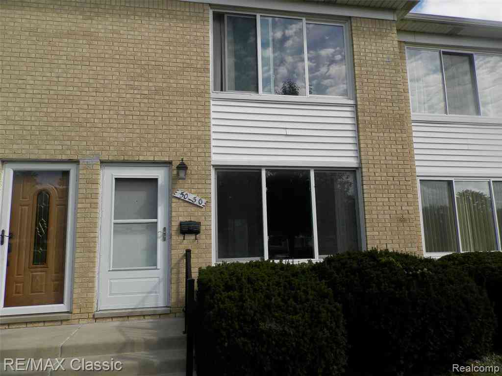Condo For Sale - 50130 Helfer  <br/> Oakland County, Wixom, MI 48393