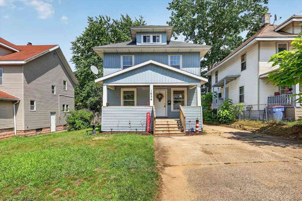 Homes For Sale - 1654 Horton Avenue Se SE<br/> Grand Rapids, MI 49507