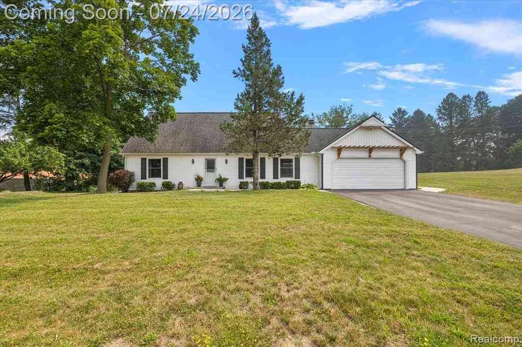 Homes For Sale - 3365 Maybee Road <br/> Lake Orion, MI 48359