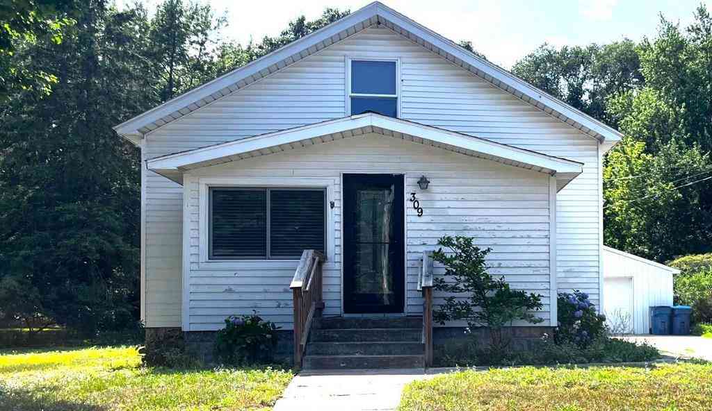 Homes For Rent - 309 Friant Street <br/> Ottawa County, Grand Haven, MI 49417