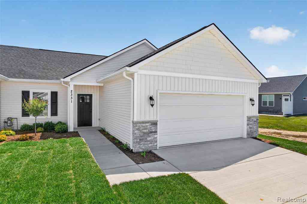 Condo For Sale - 2331 Gilder Drive <br/> Livingston County, Howell, MI 48843