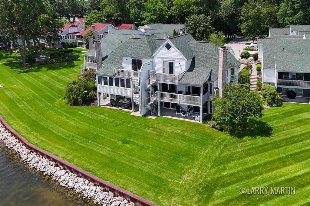 Condo For Sale - 16952 Landing Drive <br/> Spring Lake, MI 49456