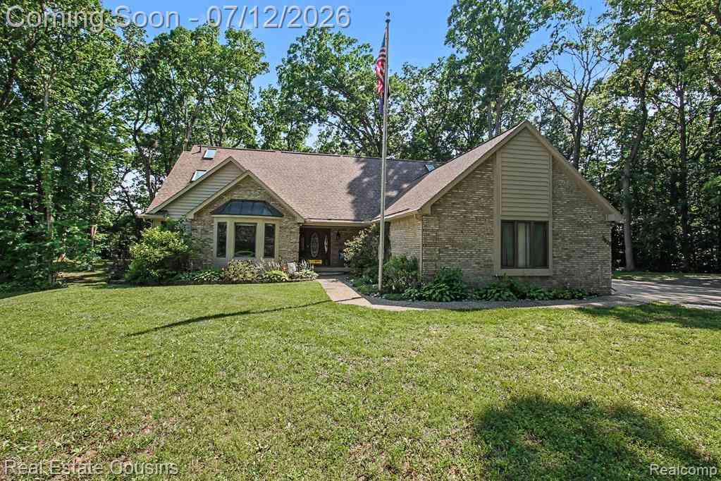 Homes For Sale - 9828 Whisperwood Lane <br/> Livingston County, Brighton, MI 48116