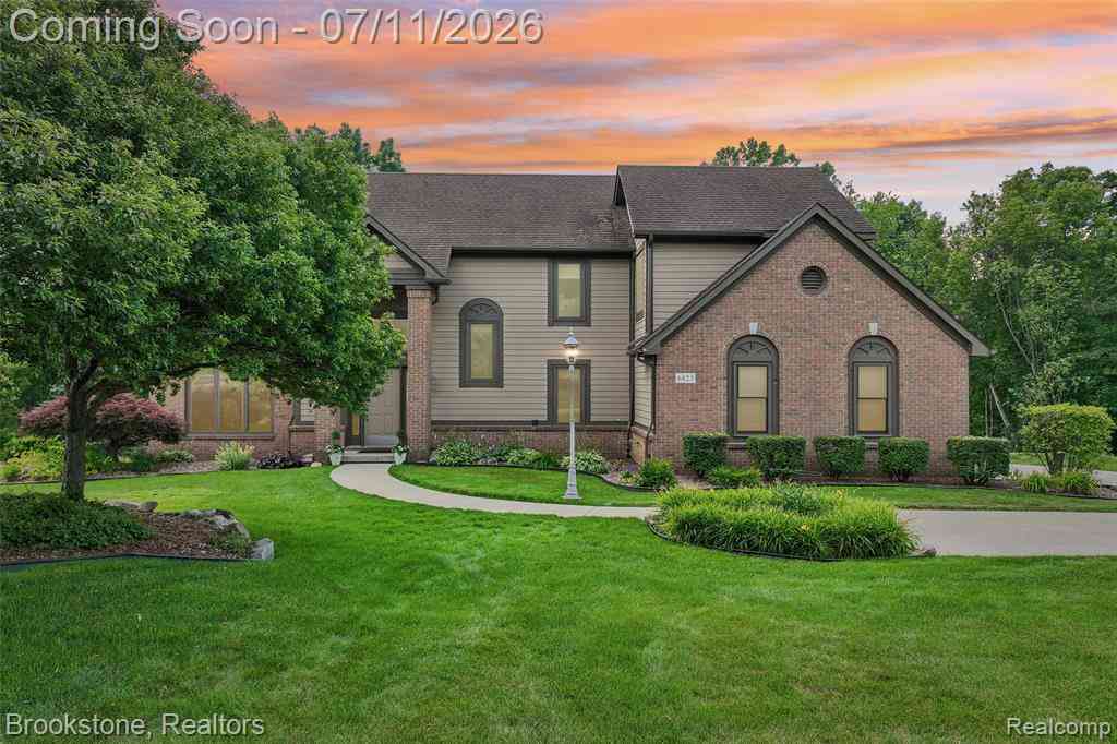 Homes For Sale - 6423 Southampton Drive <br/> Clarkston, MI 48346