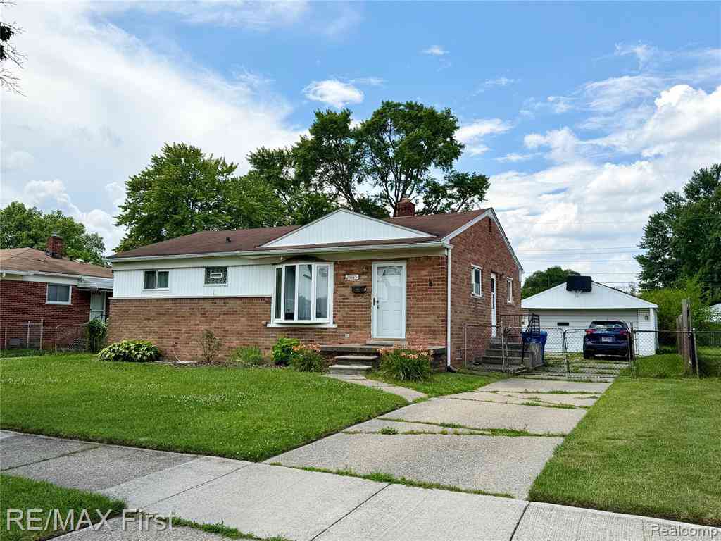 Homes For Sale - 23915 Romano Street <br/> Warren, MI 48091