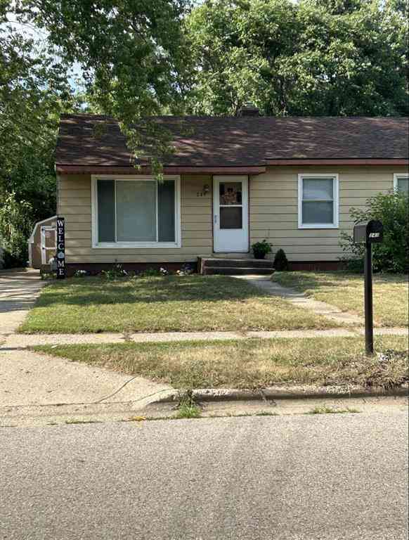 Homes For Sale - 241 50th Street Sw SW<br/> Grand Rapids, MI 49548