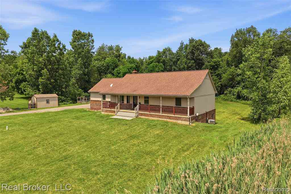 Homes For Sale - 1050 W Brocker Road <br/> Metamora, MI 48455