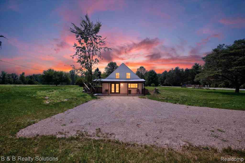 Homes For Sale - 1564 Burnside Road <br/> North Branch, MI 48461