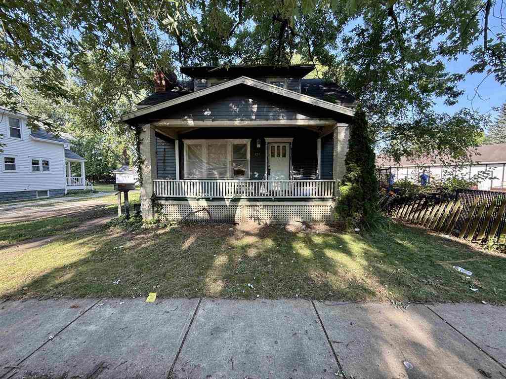 Homes For Sale - 925 S Ball Street <br/> Shiawassee County, Owosso, MI 48867