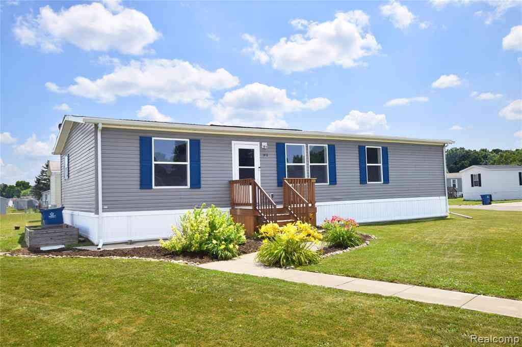 Homes For Sale - 148 Pheasant Lane <br/> Grand Blanc, MI 48439