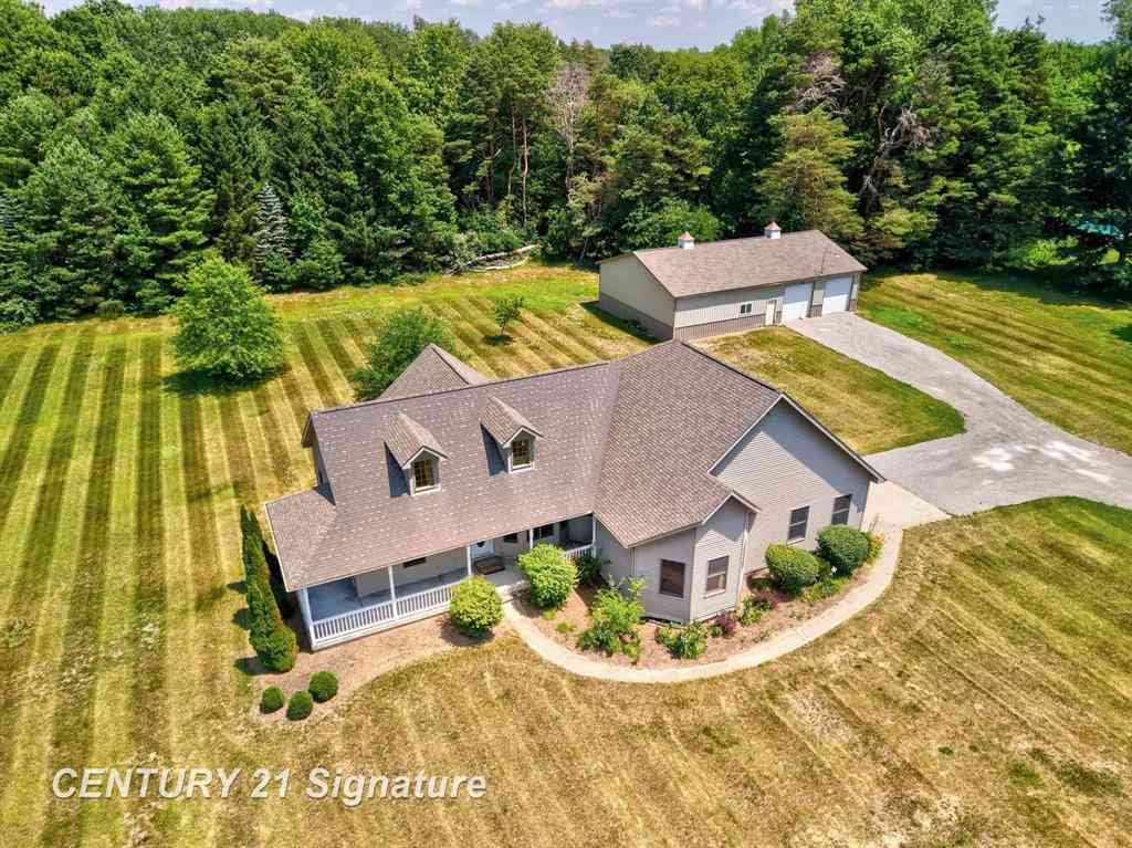 Homes For Sale - 8605 Dixie Highway <br/> Saginaw County, Birch Run, MI 48415