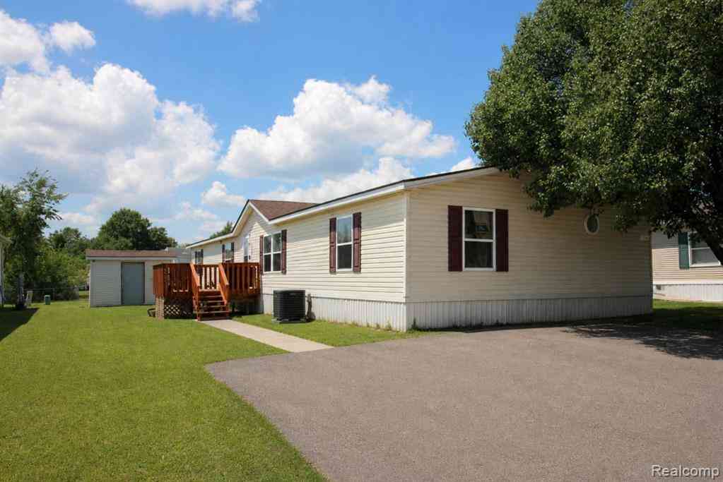 Homes For Sale - 9159 Greentree Drive <br/> Monroe County, Newport, MI 48166