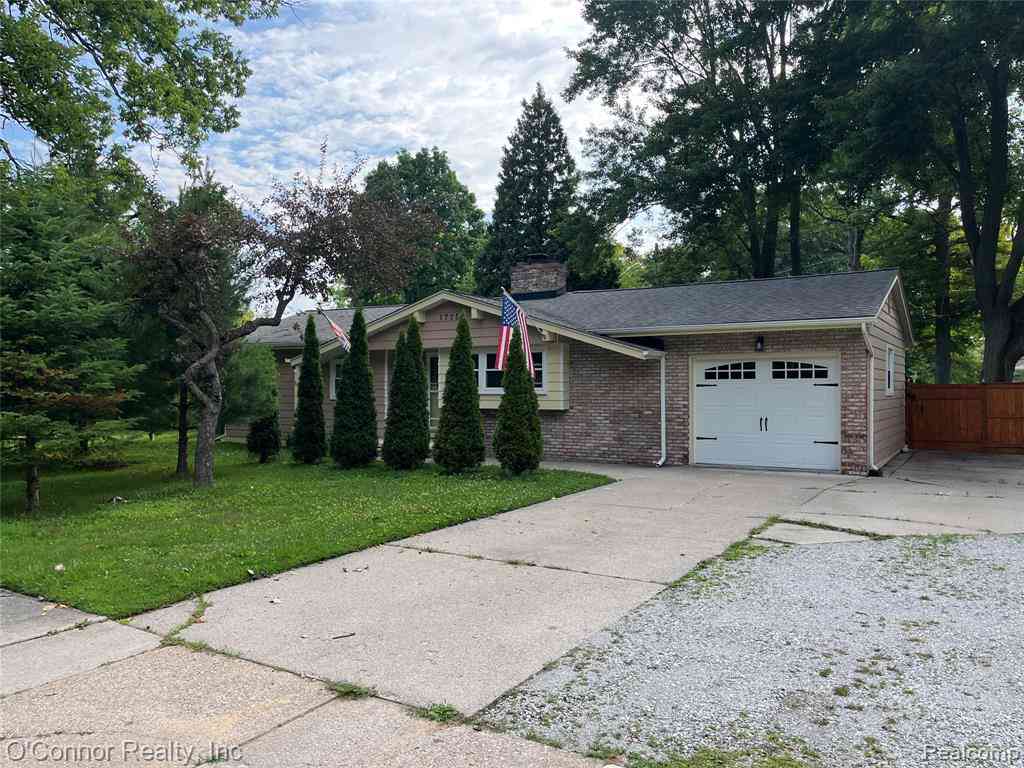 Homes For Sale - 1725 Minnesota Avenue <br/> Marysville, MI 48040