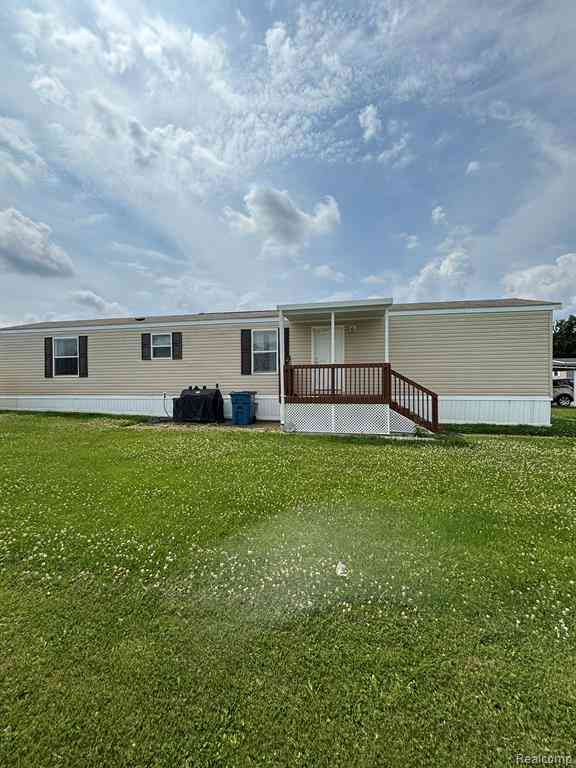 Homes For Sale - 220 Pheasant Lane <br/> Genesee County, Grand Blanc, MI 48439