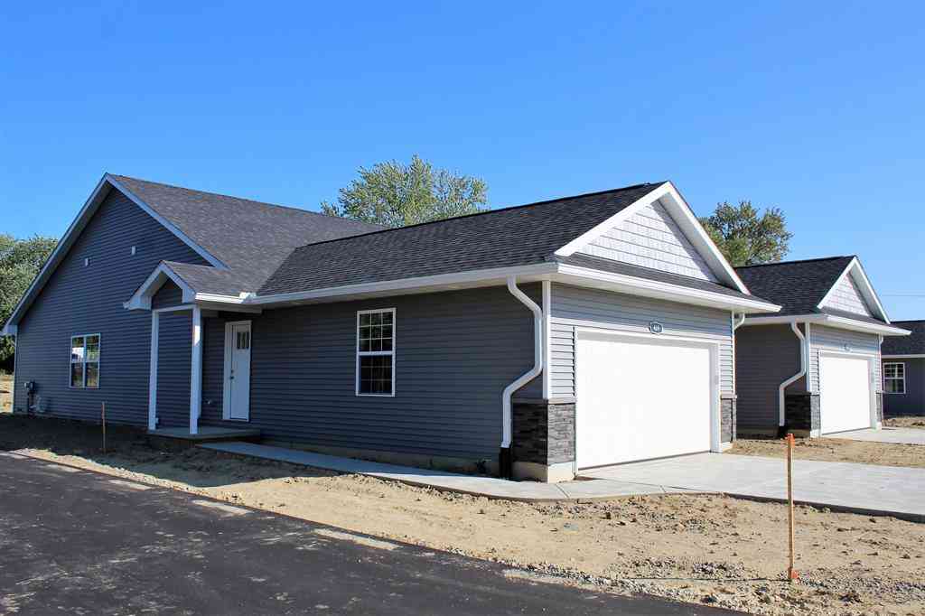 Condo For Rent - 419 S Dayton Street <br/> Genesee County, Davison, MI 48423