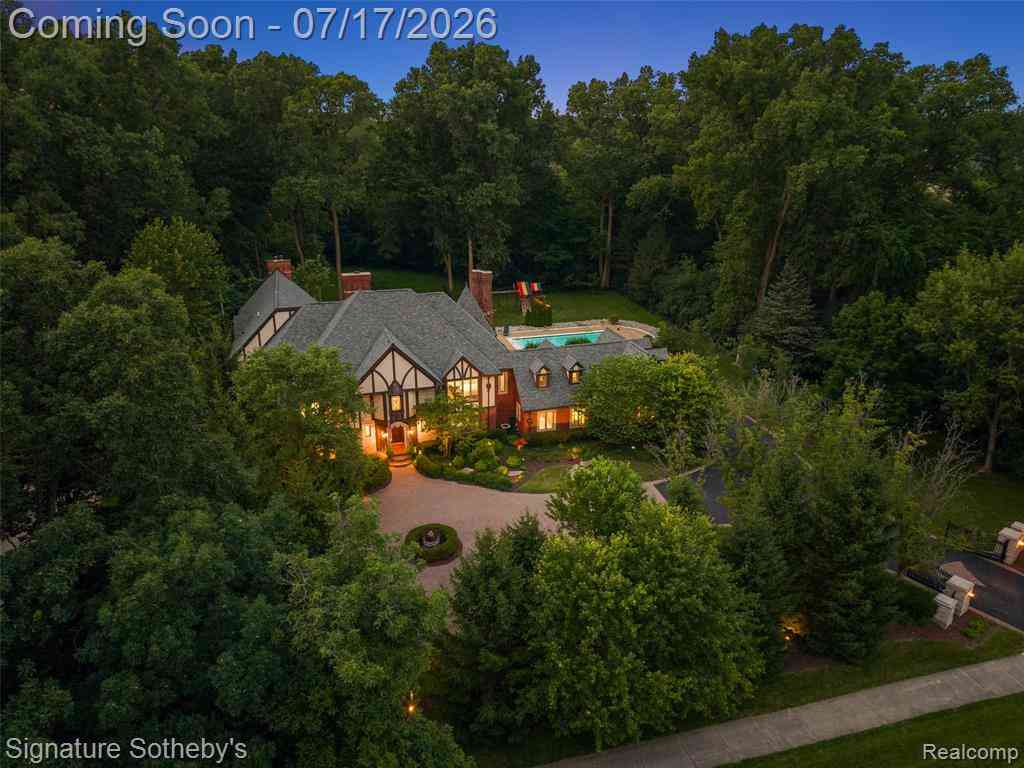Homes For Sale - 1235 Westview Road <br/> Bloomfield Hills, MI 48304