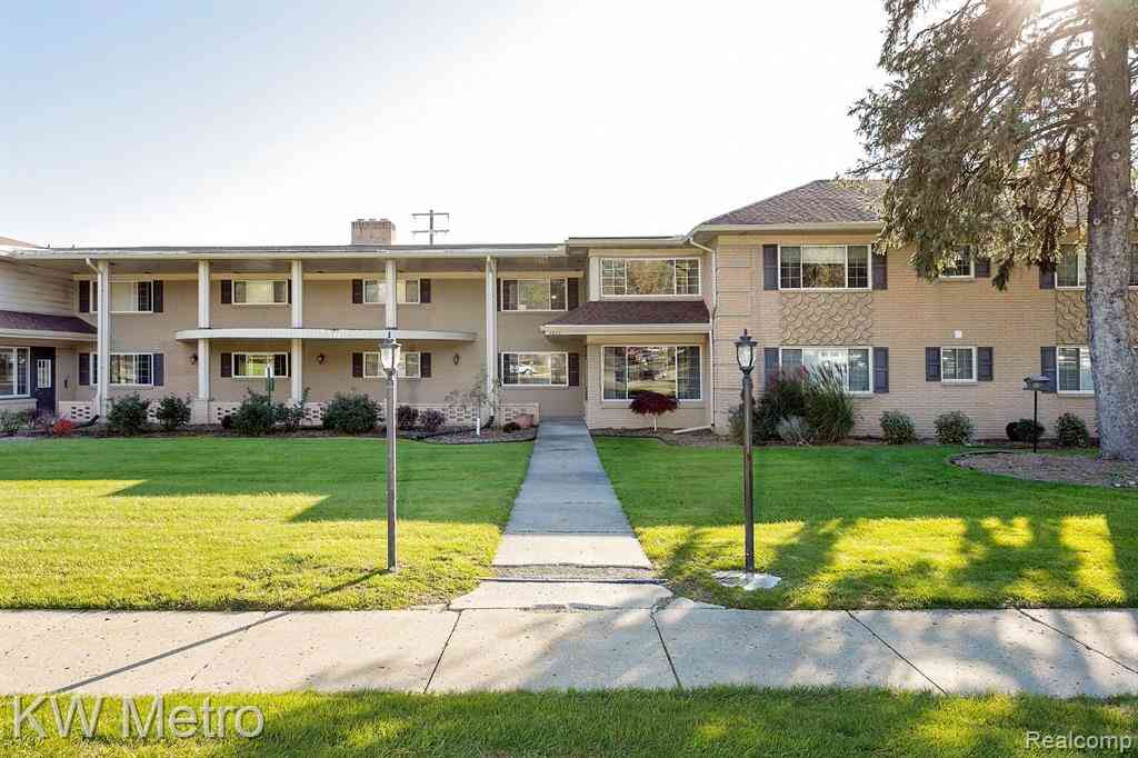 Condo For Rent - 2377 Walton Boulevard  #11<br/> Rochester, MI 48309