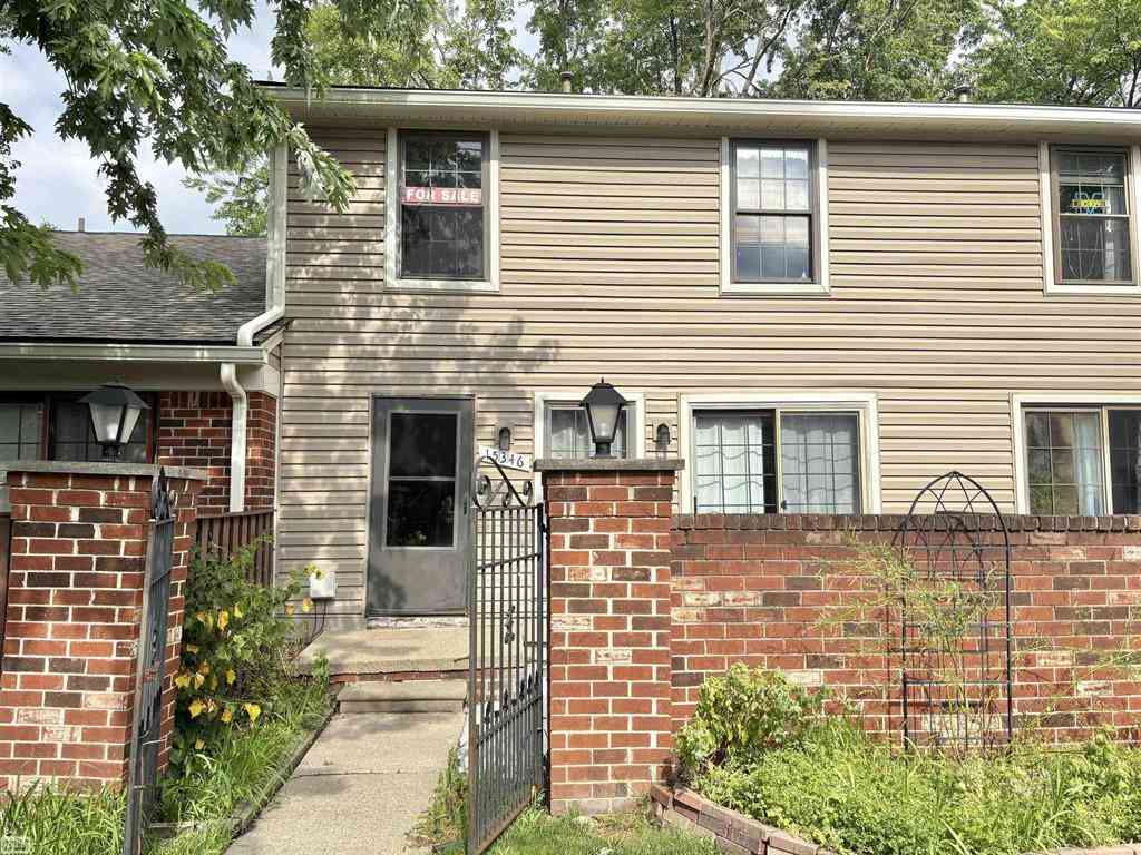 Condo For Sale - 15346 Renshaw Drive <br/> Clinton Township, MI 48038