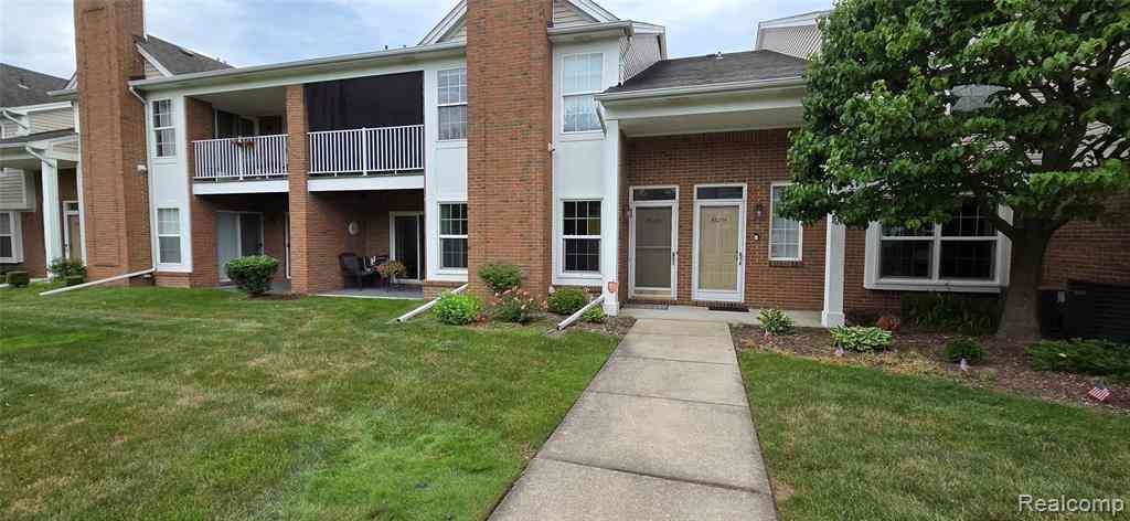 Condo For Sale - 46246 Baldwin Drive  #45<br/> Macomb, MI 48044