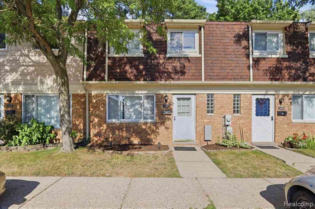 Condo For Sale - 1408 Laurel Valley Drive <br/> Waterford, MI 48327