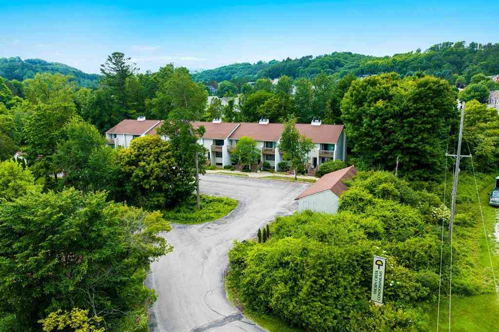 Condo For Sale - 13638 S Thorn Creek Drive <br/> Leelanau County, Traverse City, MI 49684