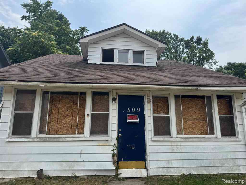 Homes For Sale - 2509 Brown Street <br/> Flint, MI 48503