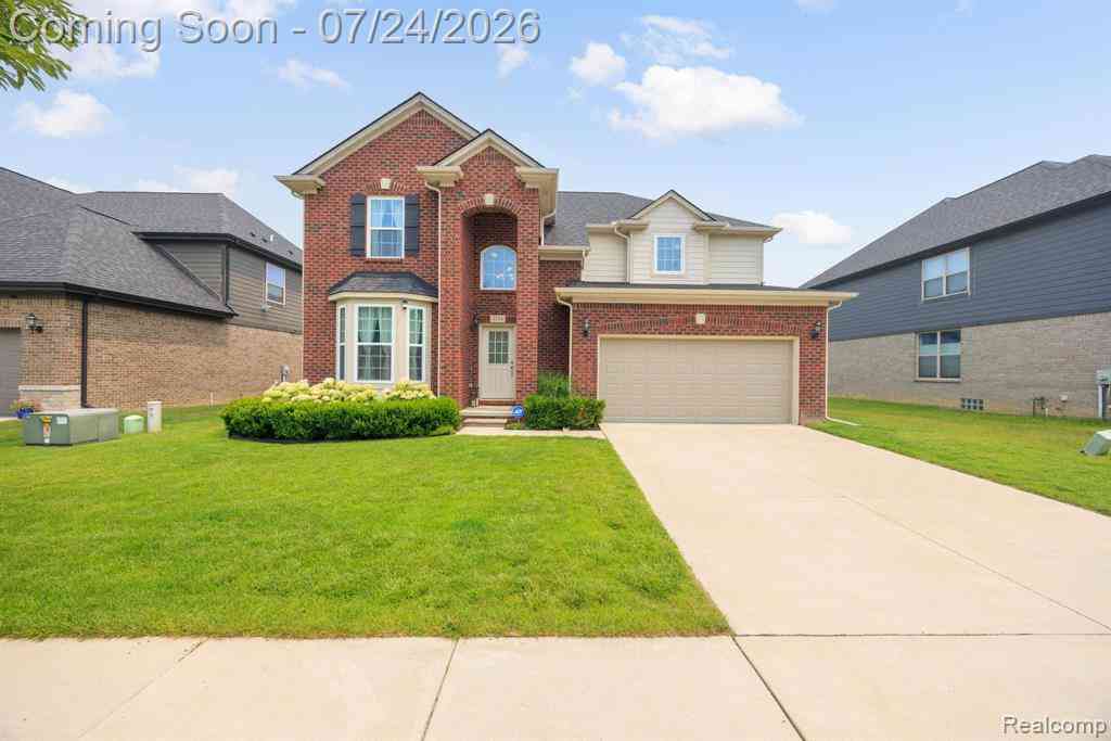 Homes For Sale - 3534 Birchmount Drive <br/> Troy, MI 48083
