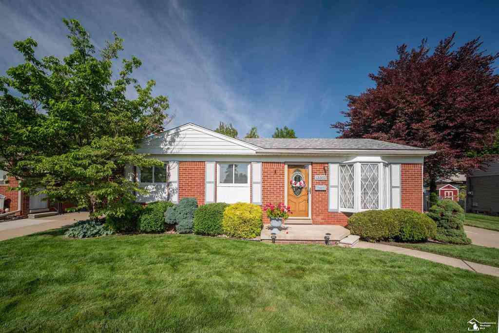 Homes For Sale - 13352 Karl Avenue <br/> Southgate, MI 48195