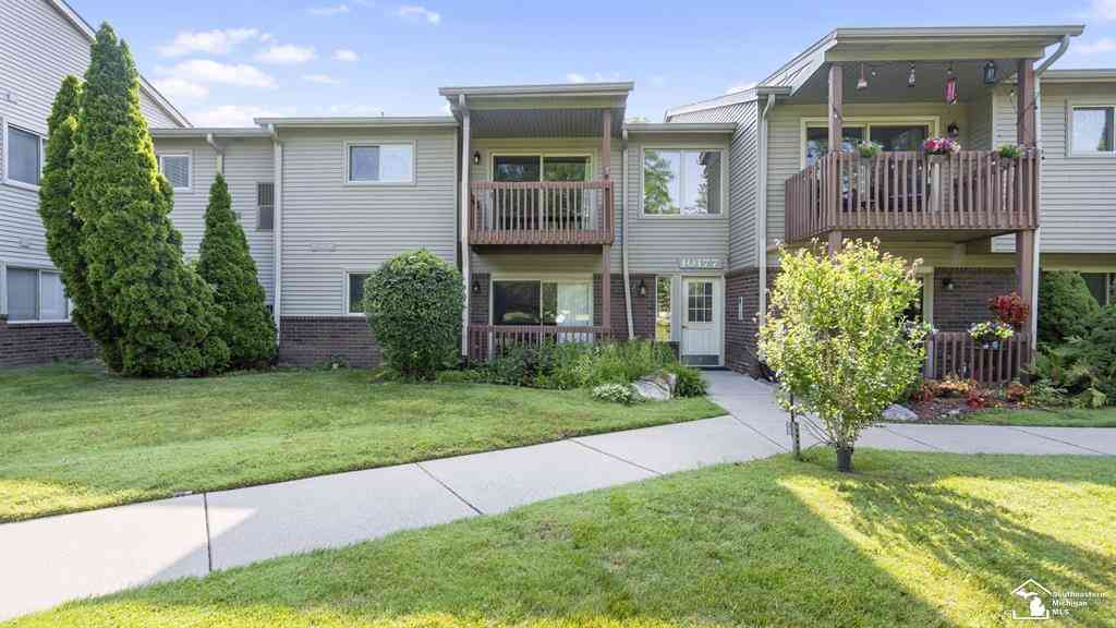 Condo For Sale - 10177 Nancys Boulevard <br/> Wayne County, Grosse Ile, MI 48138