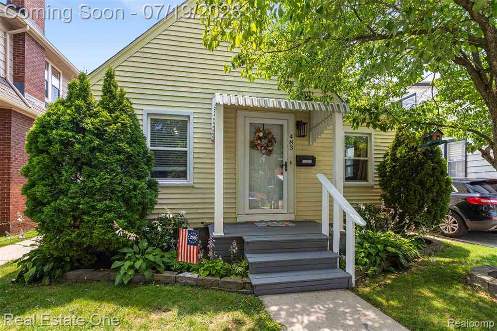 Homes For Sale - 483 Kings Highway <br/> Wyandotte, MI 48192