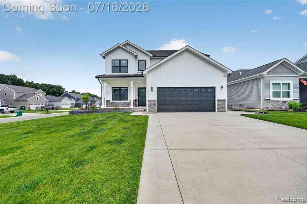 Homes For Sale - 2133 Rolling Hills Drive <br/> Holly, MI 48442