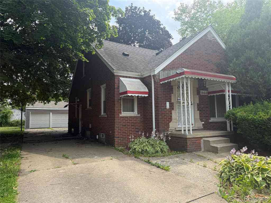 Homes For Sale - 16610 Collingham Drive <br/> Wayne County, Detroit, MI 48205