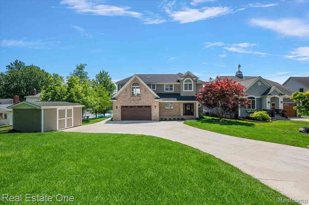 Homes For Sale - 847 Fairview Street <br/> Lake Orion, MI 48362