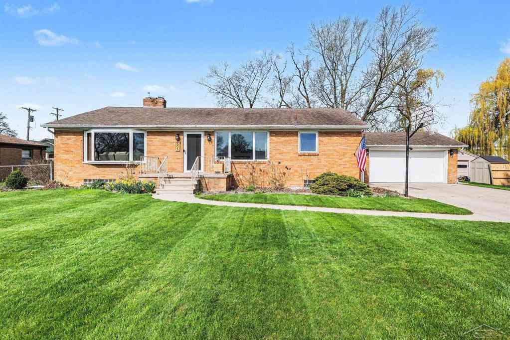 Homes For Sale - 605 Webb Drive <br/> Bay City, MI 48706