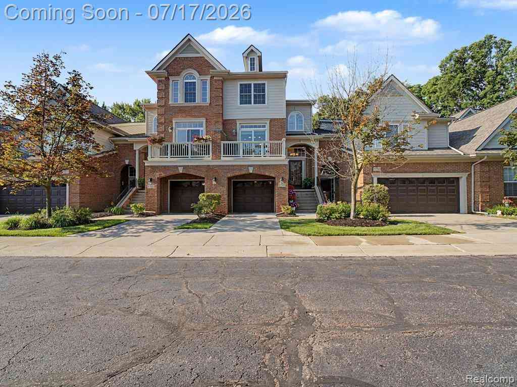 Condo For Sale - 37561 Newburgh Park Circle <br/> Wayne County, Livonia, MI 48152