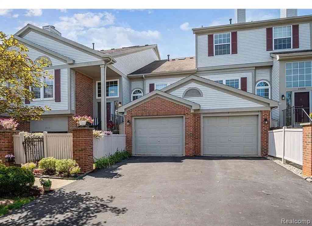 Condo For Rent - 49862 Pointe Crossing <br/> Plymouth, MI 48170