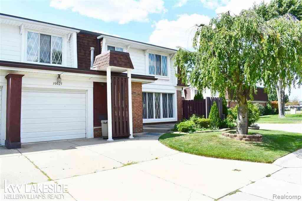 Condo For Rent - 30025 City Center Drive <br/> Warren, MI 48093