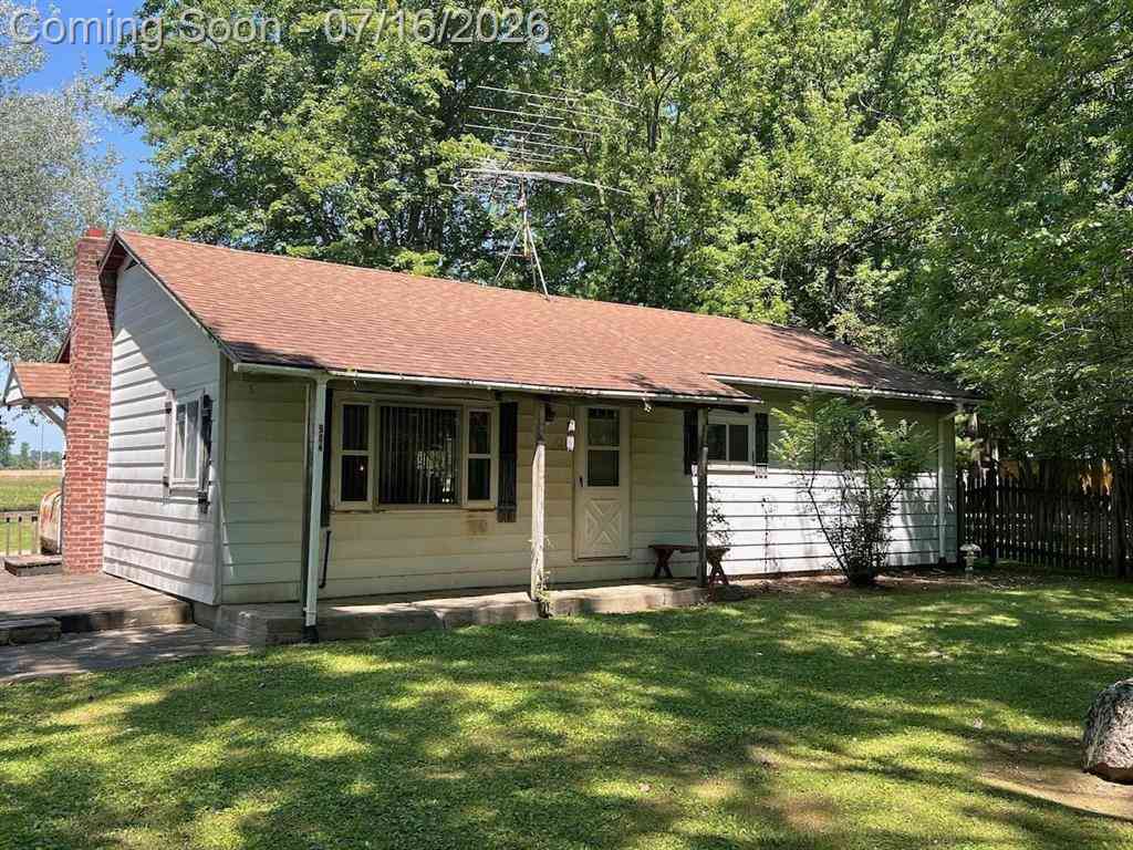 Homes For Sale - 904 W Lovejoy Road <br/> Perry, MI 48872