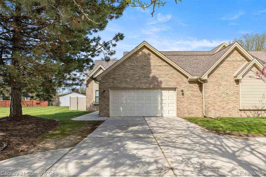 Condo For Sale - 1062 Biddle Avenue <br/> Wayne County, Wyandotte, MI 48192