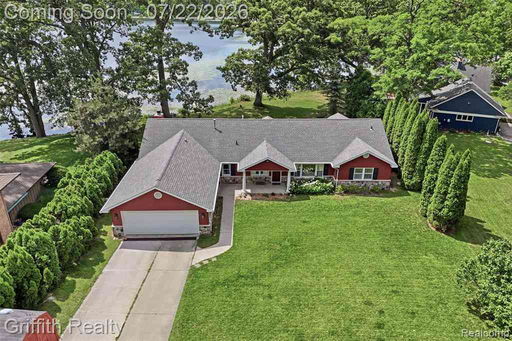 Homes For Sale - 5730 Cowell Road <br/> Brighton, MI 48116
