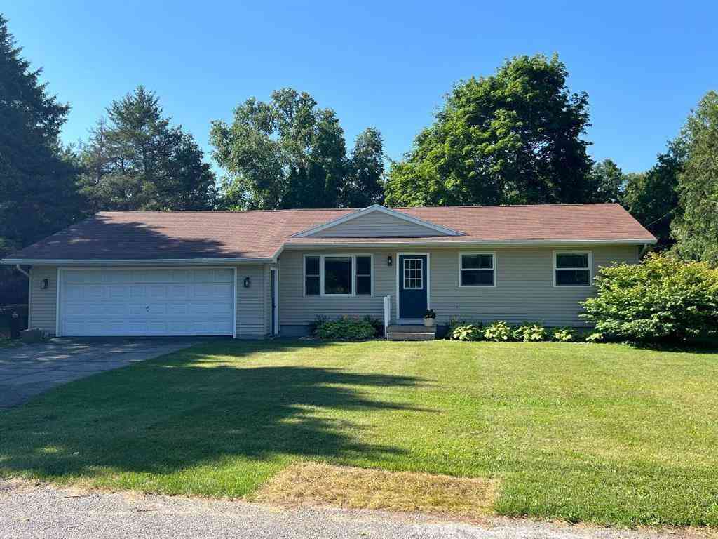 Homes For Sale - 126 Johnson Street <br/> Edmore, MI 48829