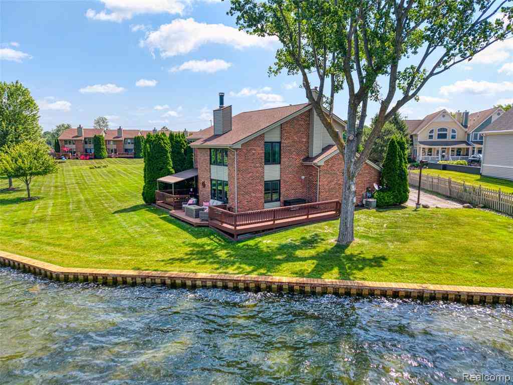 Condo For Sale - 2226 Bowles Street <br/> Genesee County, Fenton, MI 48430