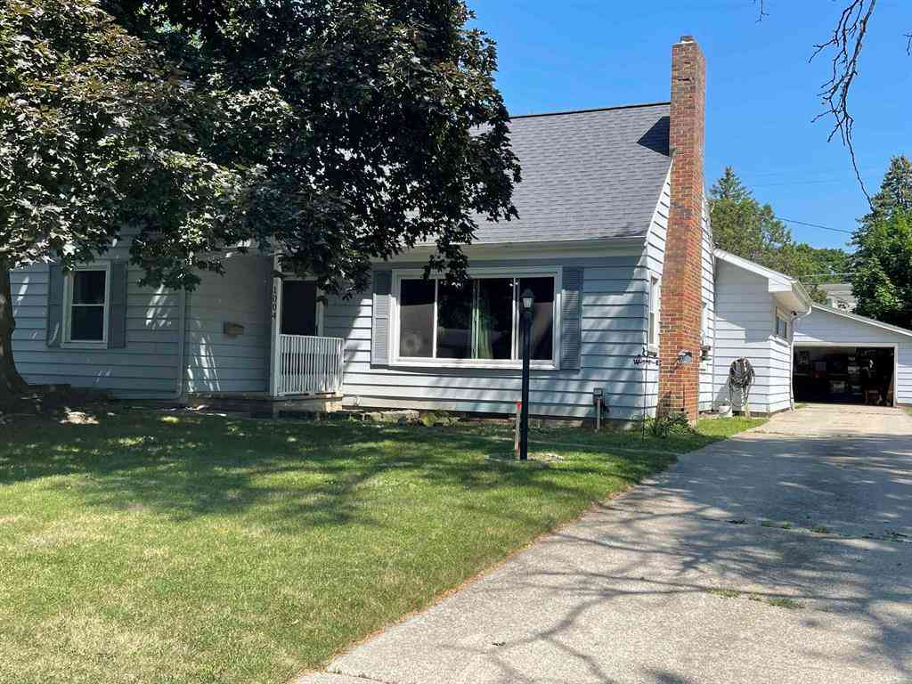 Homes For Sale - 1004 Falkirk Road <br/> Alma, MI 48880