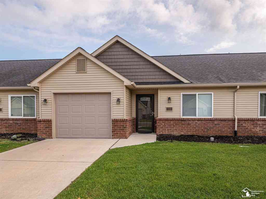 Condo For Sale - 5102 Volterra Drive <br/> Monroe, MI 48161