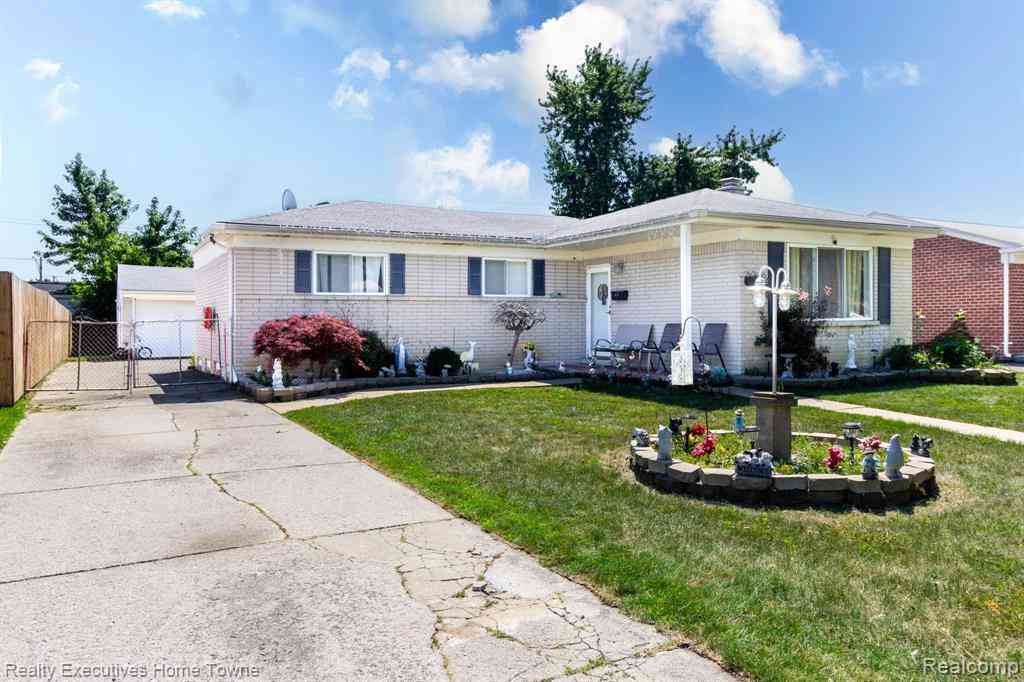 Homes For Sale - 32566 Revere Drive <br/> Warren, MI 48092