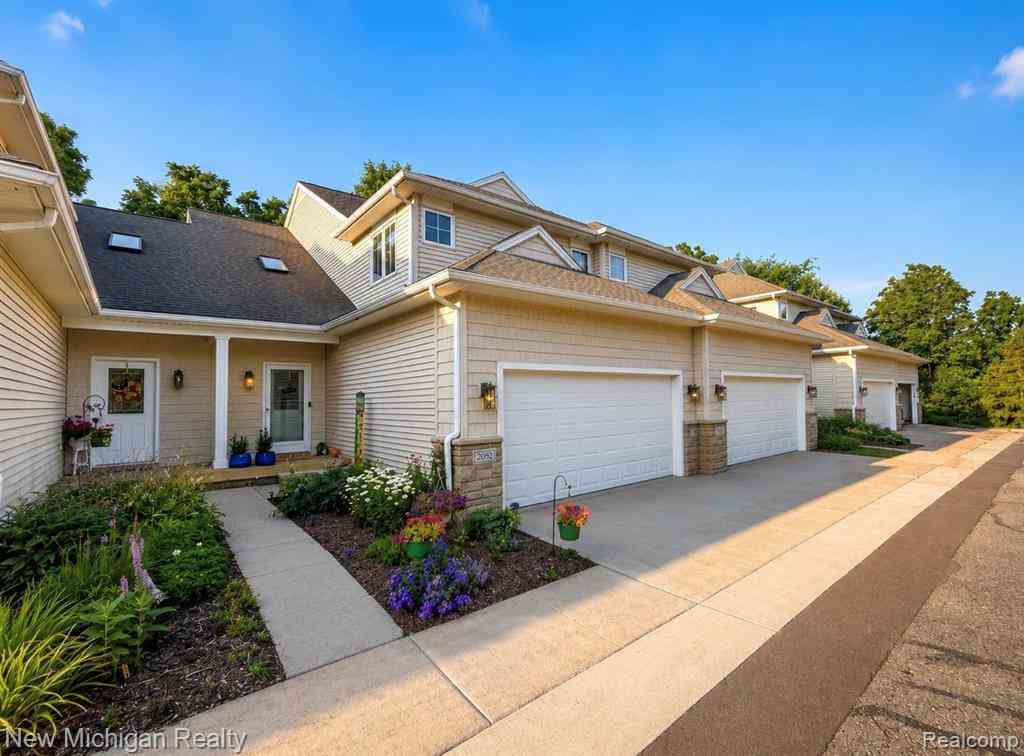 Condo For Sale - 2052 Liberty Heights <br/> Washtenaw County, Ann Arbor, MI 48103