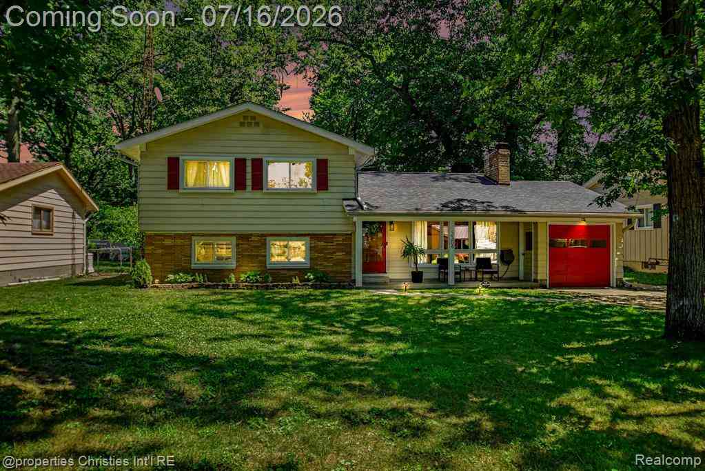 Homes For Sale - 3304 Riverside Drive <br/> Port Huron, MI 48060