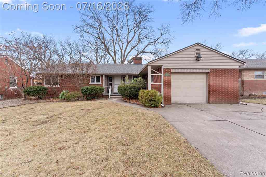 Homes For Sale - 2221 Davis Street <br/> Wyandotte, MI 48192