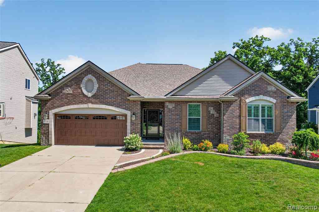 Homes For Sale - 1330 Secretariat Way <br/> Livingston County, Howell, MI 48843